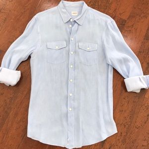 Armani Collezioni Shirts - 🎉HOST PICK🎉 Armani linen baby blue button down Armani Collezioni Shirts - 🎉HOST PICK🎉 Armani linen baby blue button down